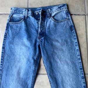 Brandy Melville light wash mom jeans